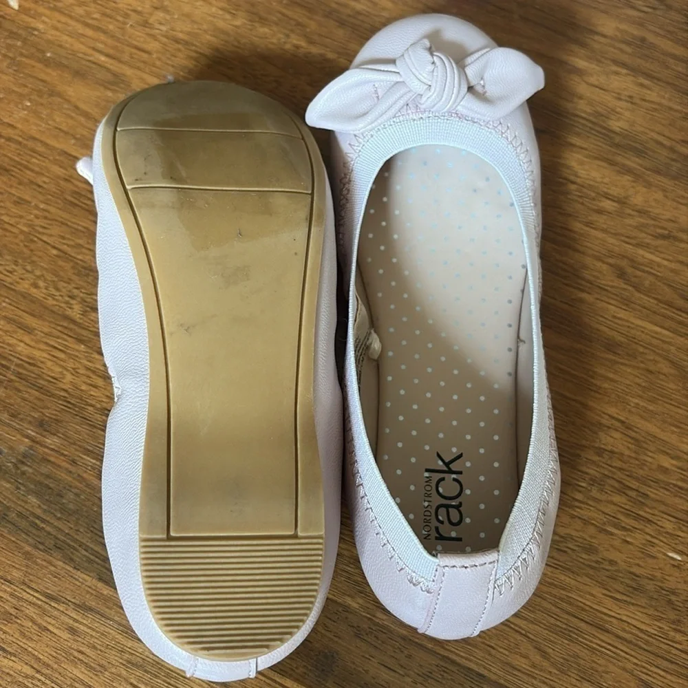 Nordstrom rack girls light pink ballet flats - Bow - size 12